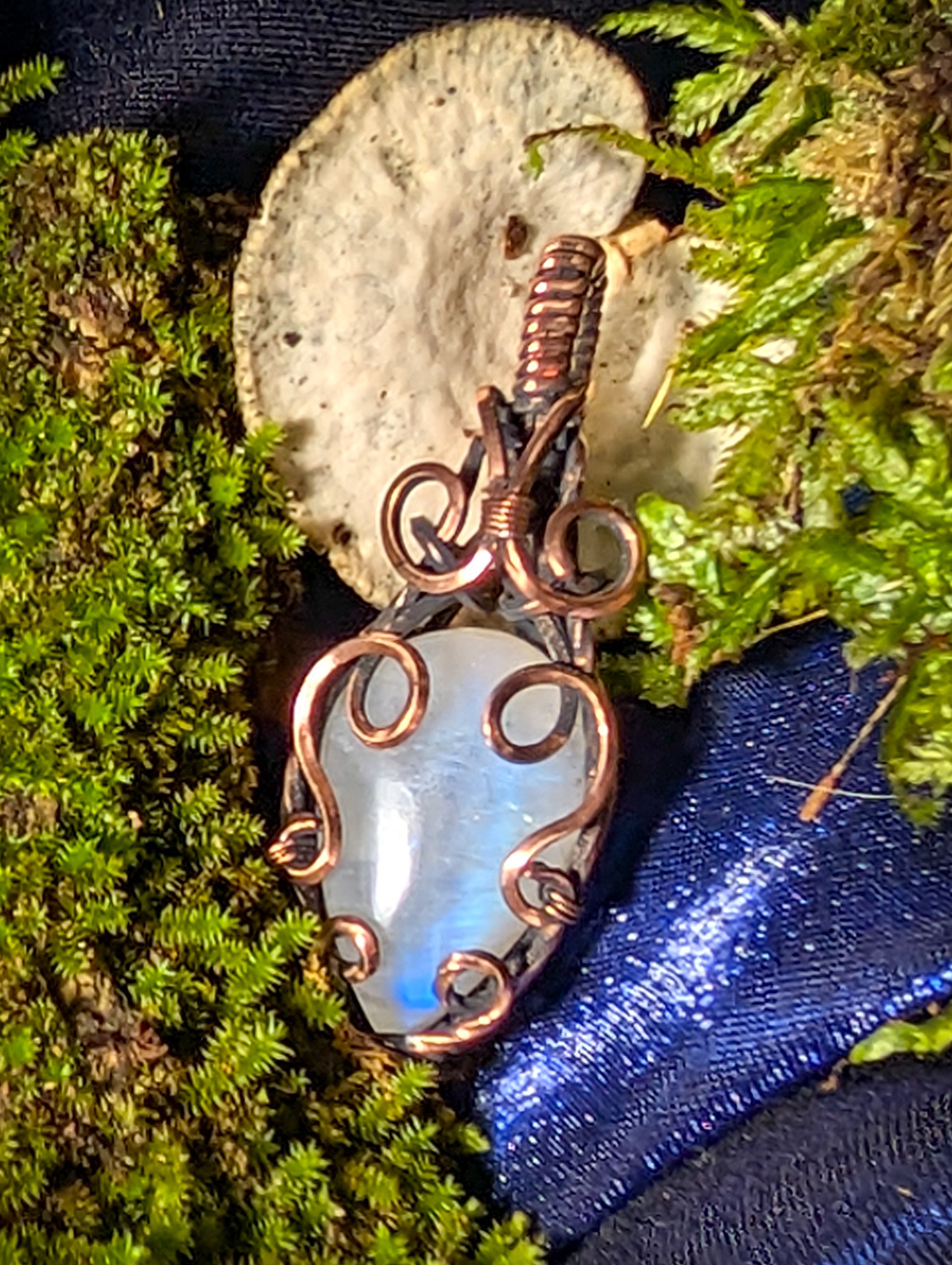 Rainbow Moonstone Pendant